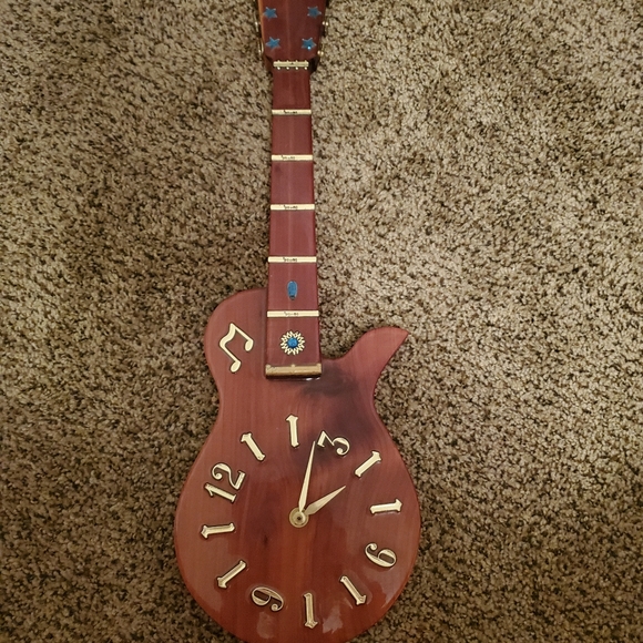 Custom Made Guitar Clock - Picture 1 of 2